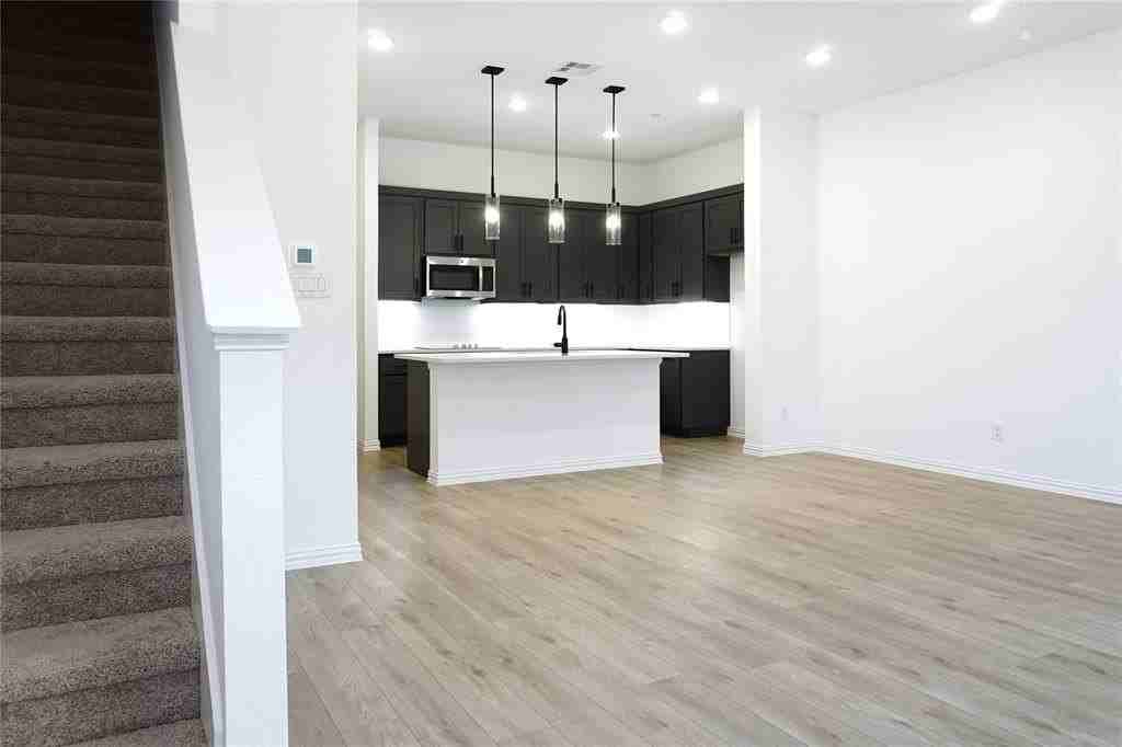 631 Redwood Way - Photo 6 of 30