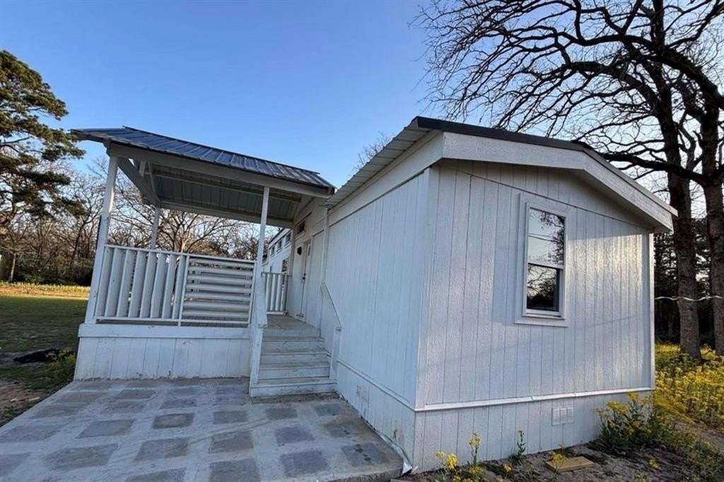 3748 County Road 3190 - Photo 2 of 8