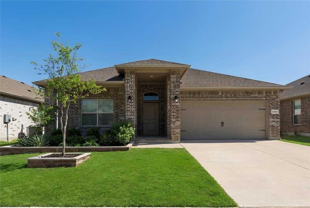 2212 Gill Star Dr - Photo 3 of 40