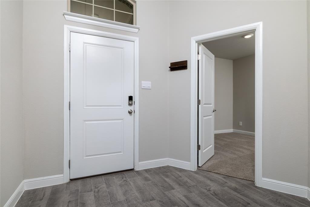 2212 Gill Star Dr - Photo 5 of 40