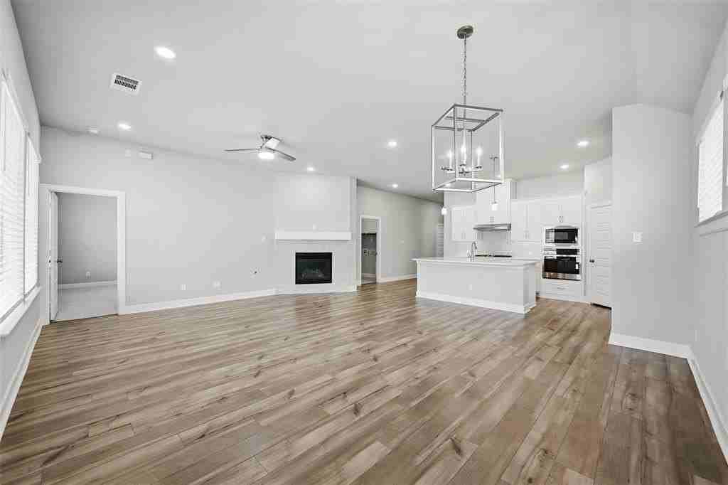 1620 Mcdougall Crk - Photo 2 of 38