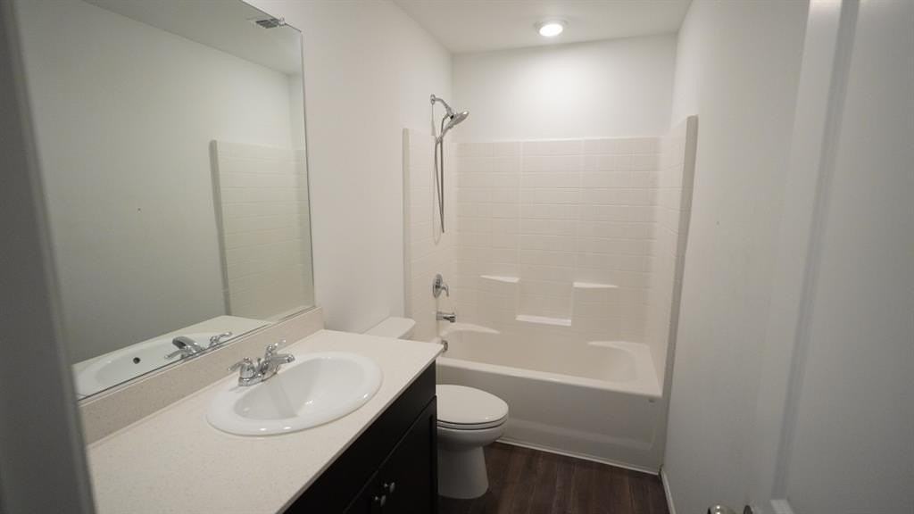 5318 Curwood Dr - Photo 5 of 13