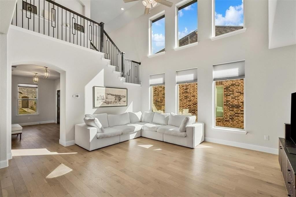 1220 Western Yarrow Ave - Photo 4 of 37