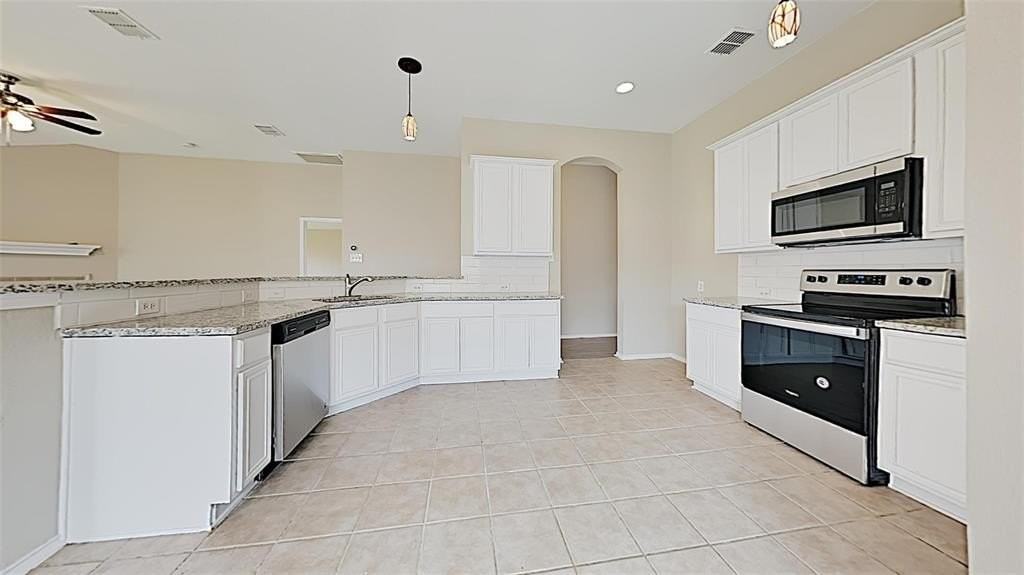 14129 Filly St - Photo 2 of 12