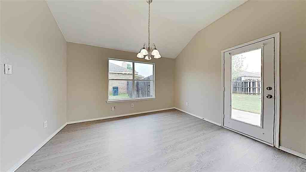 14129 Filly St - Photo 4 of 12