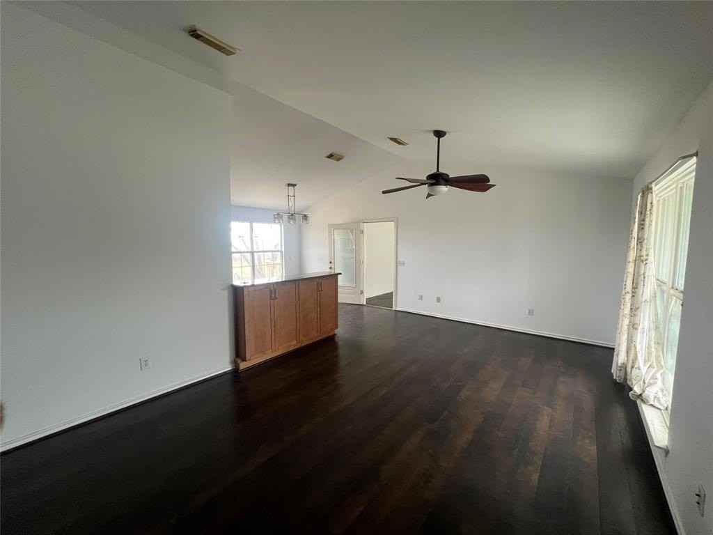 4433 County Road 895 - Photo 6 of 19