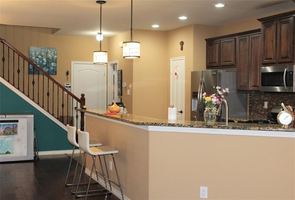 4208 Comanche Dr - Photo 4 of 21