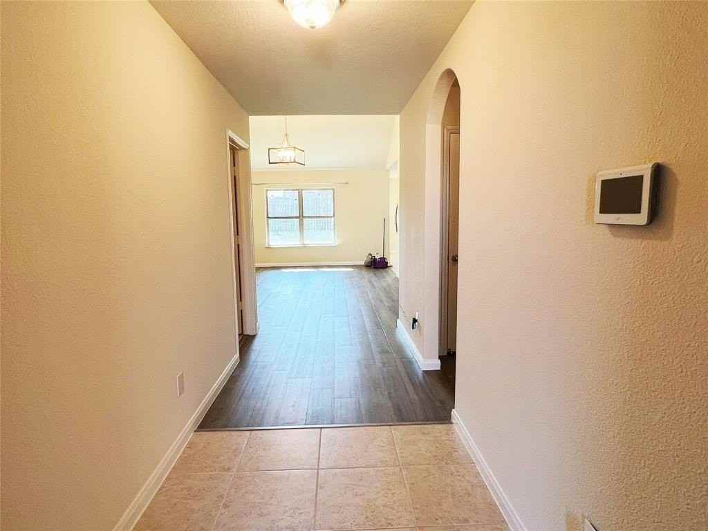 1586 Twin Hills Way - Photo 4 of 21