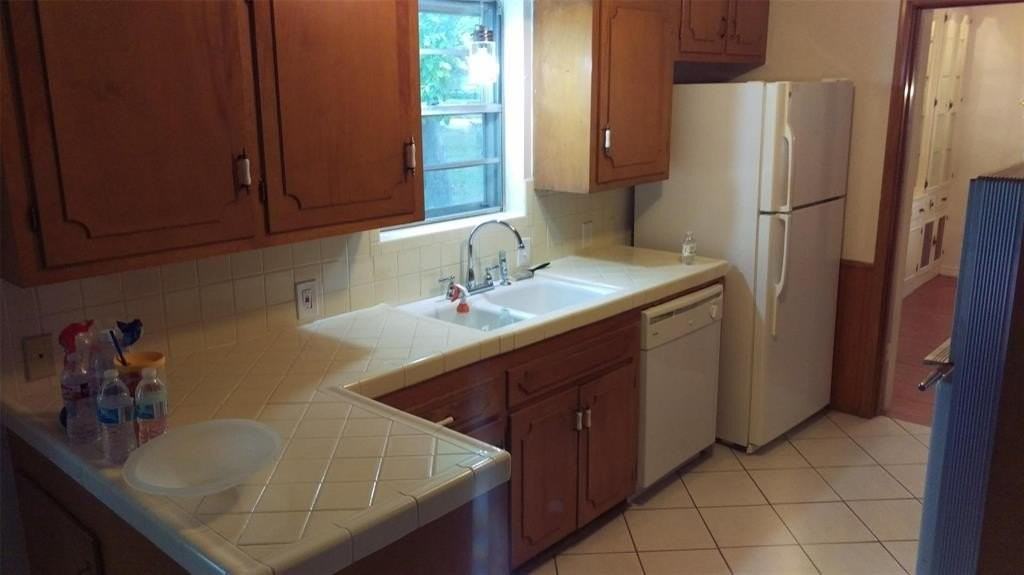 514 S Lois Ln - Photo 4 of 10