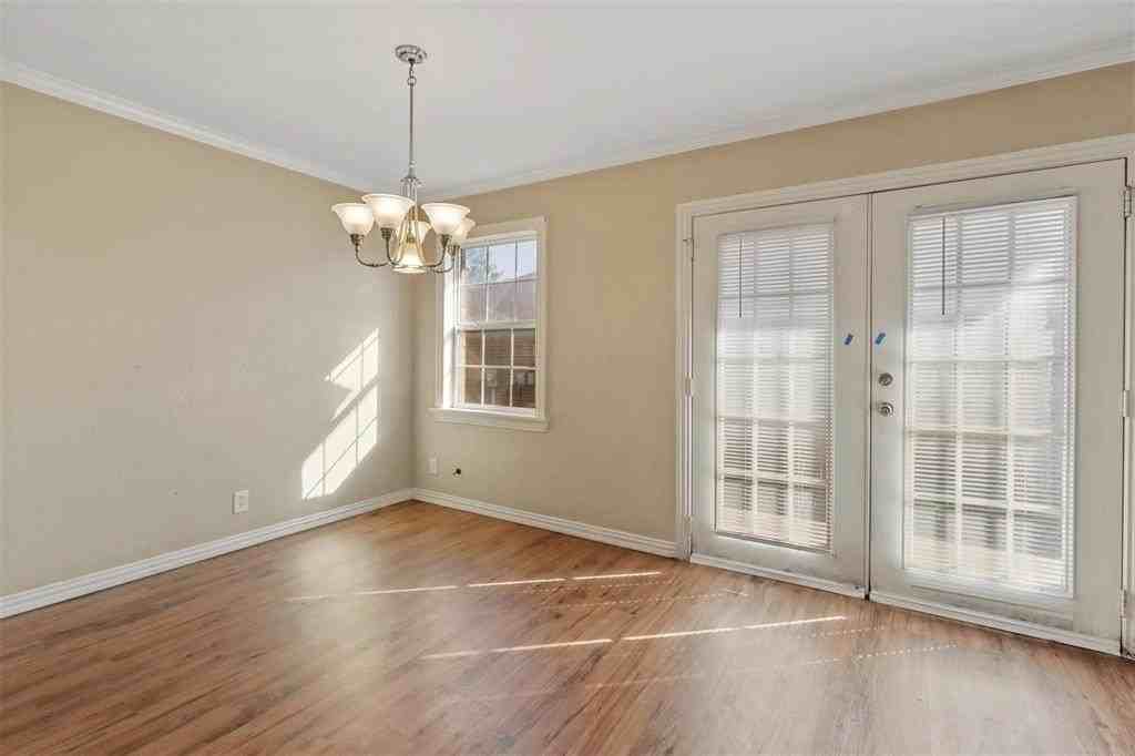 807 Ash Ln - Photo 5 of 13