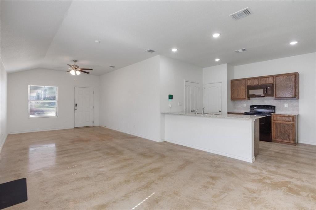 1106 Barbara Jordan St #A - Photo 3 of 23