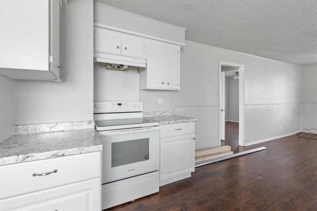 120 E Monterey St #120 - Photo 2 of 15