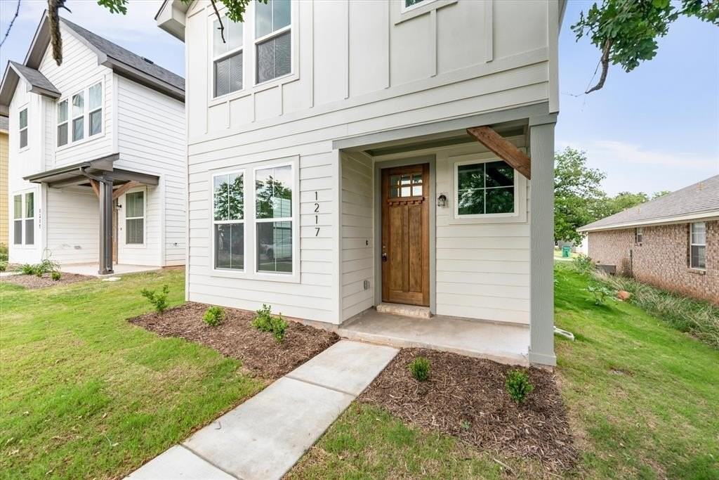 1217 Chestnut Ct - Photo 3 of 23