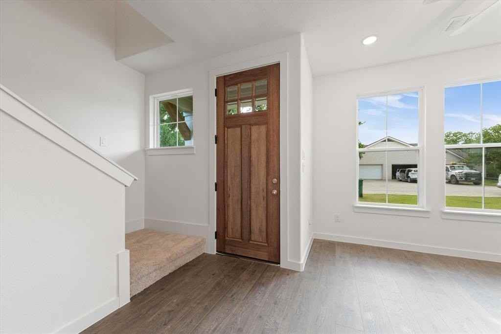 1217 Chestnut Ct - Photo 4 of 23