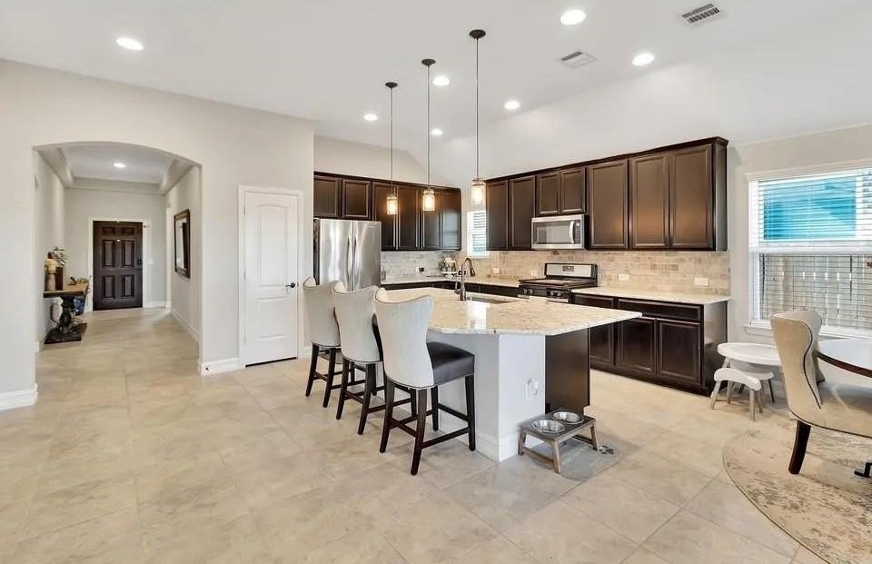 3811 Cicada Ln - Photo 3 of 14