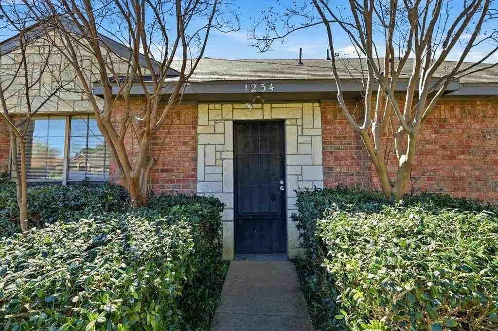 1234 Roan Dr - Photo 2 of 21