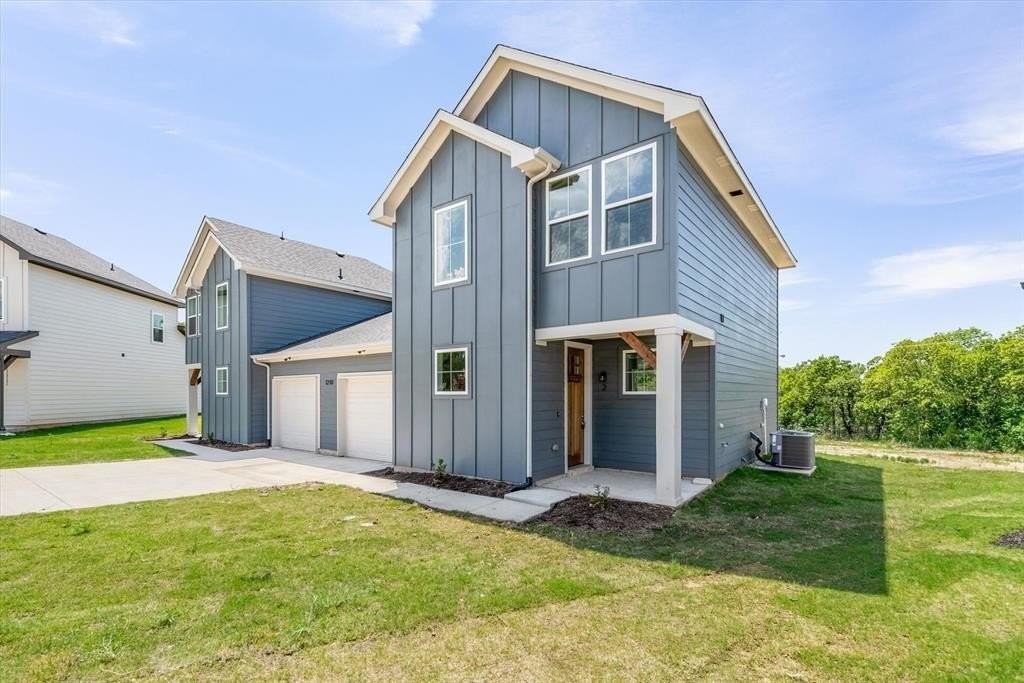 1210 Chestnut Ct #1 - Photo 3 of 29