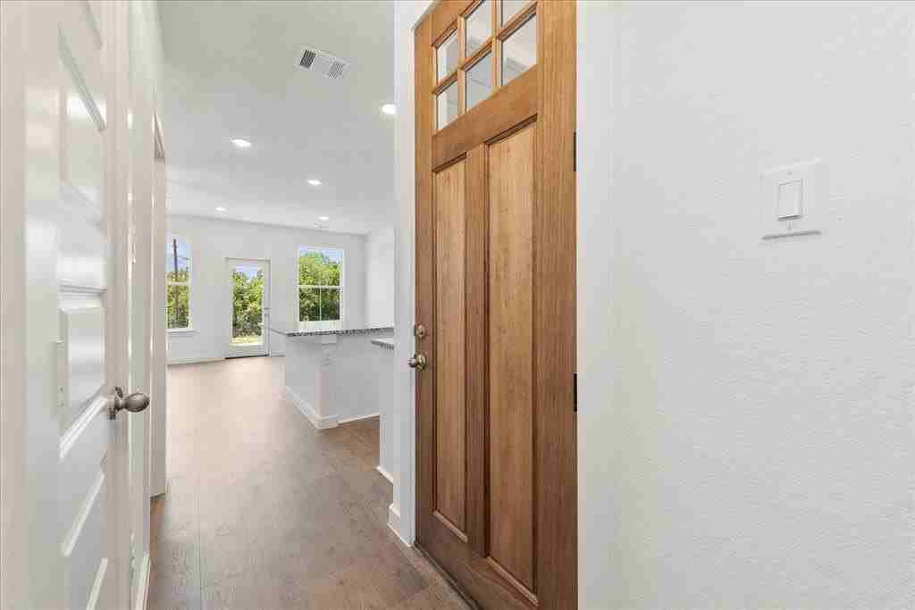 1210 Chestnut Ct #1 - Photo 6 of 29