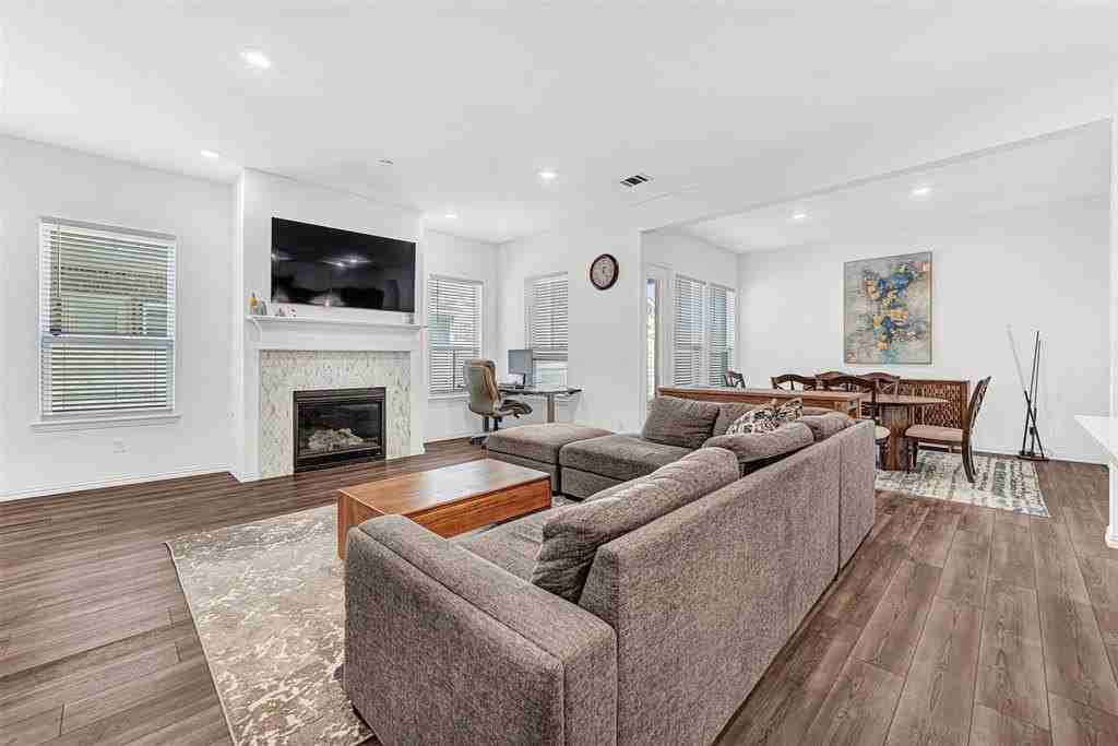 5314 Depot Dr - Photo 4 of 27