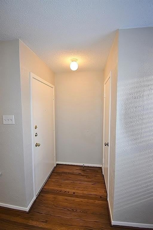 10232 San Lorenzo Dr - Photo 2 of 15