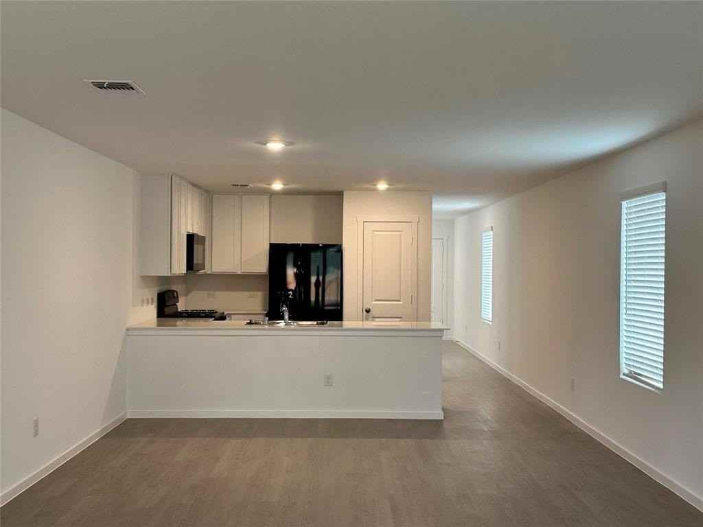 1429 Erie Dr - Photo 4 of 14