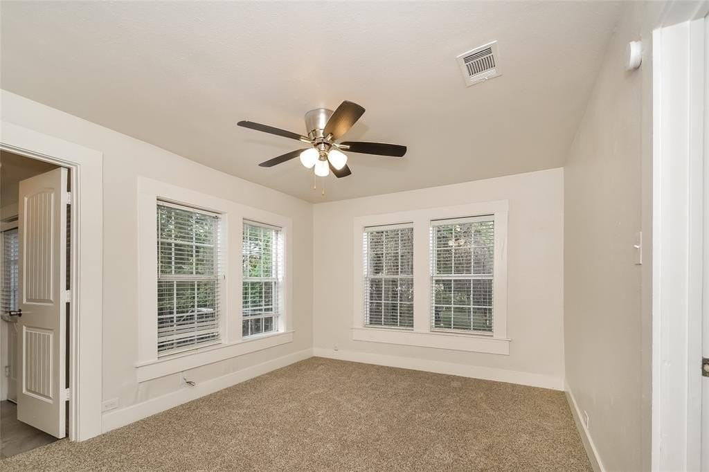 814 W College St - Photo 7 of 15