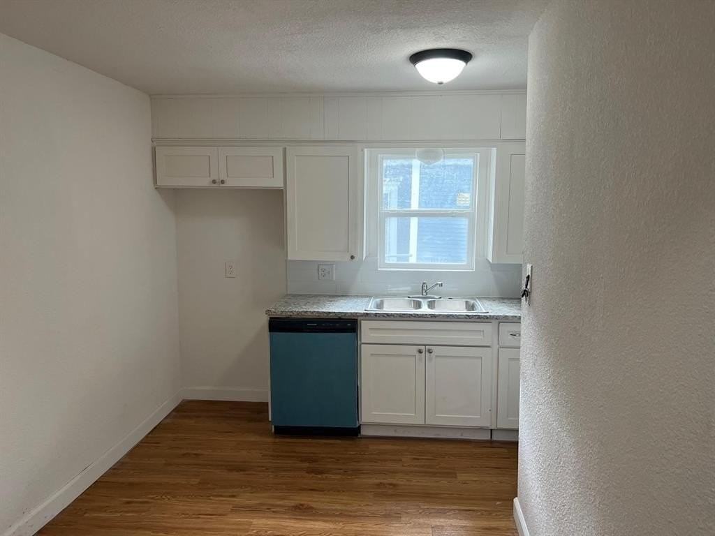 522 E Woodard St - Photo 2 of 10