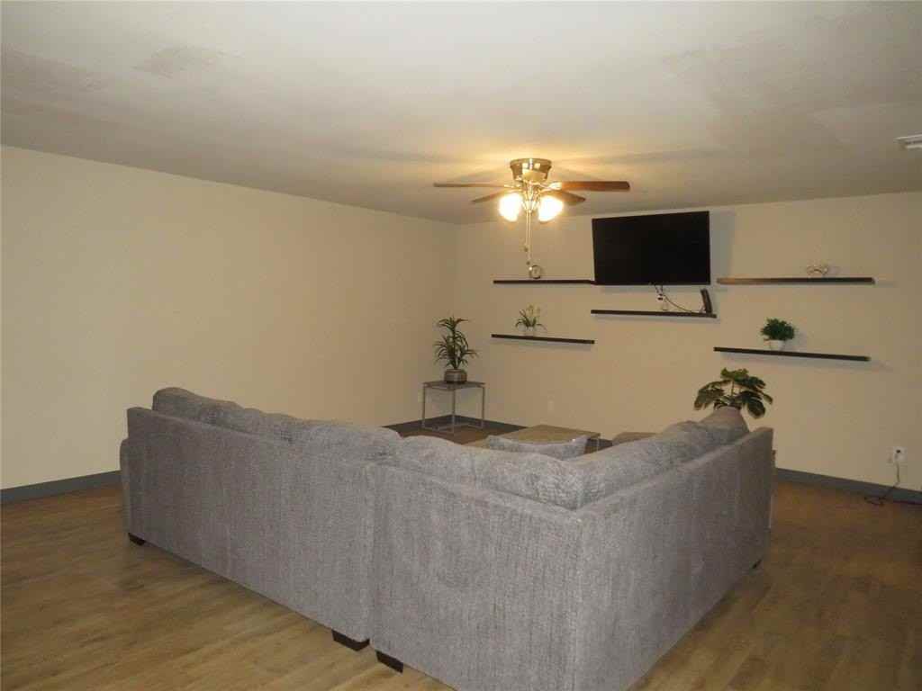 12069 Joyce Ln - Photo 6 of 27