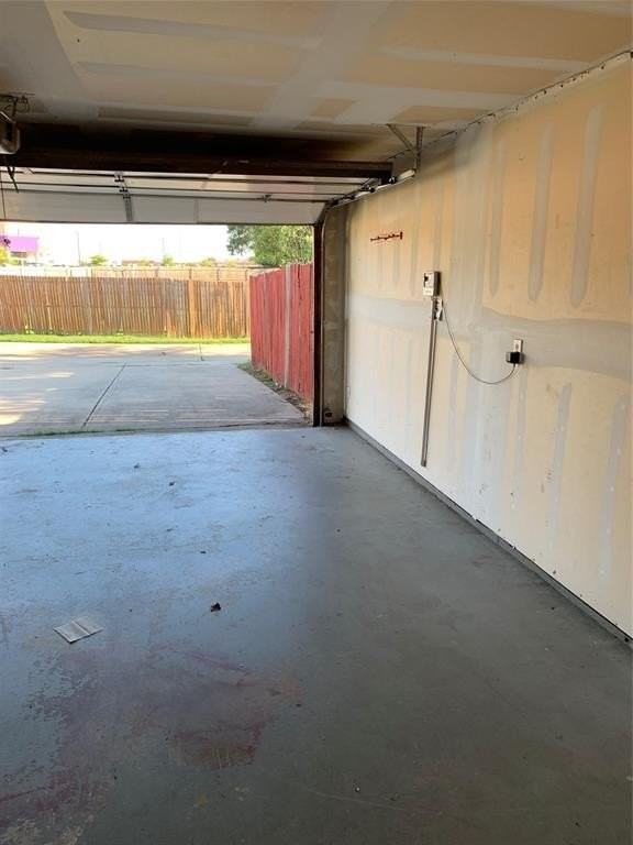 904 Valleybrook Dr - Photo 3 of 16