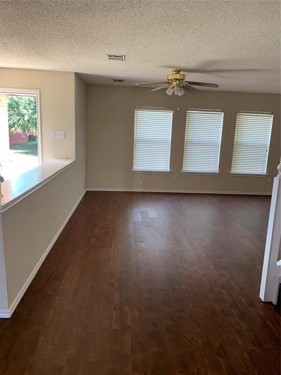 904 Valleybrook Dr - Photo 4 of 16