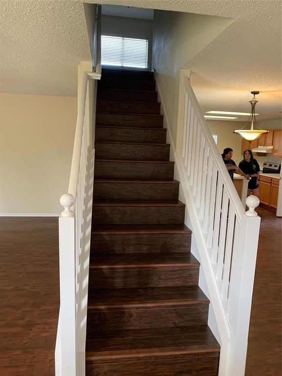 904 Valleybrook Dr - Photo 5 of 16