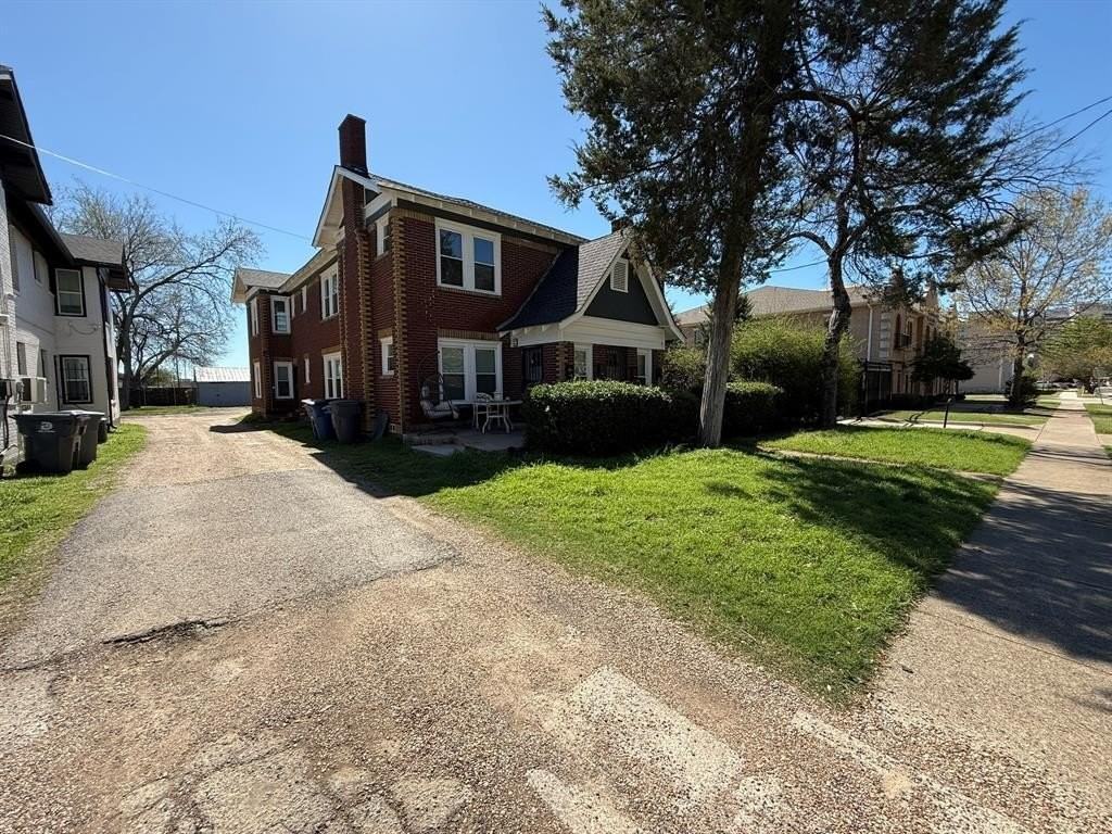 4114 Junius St #B - Photo 2 of 23