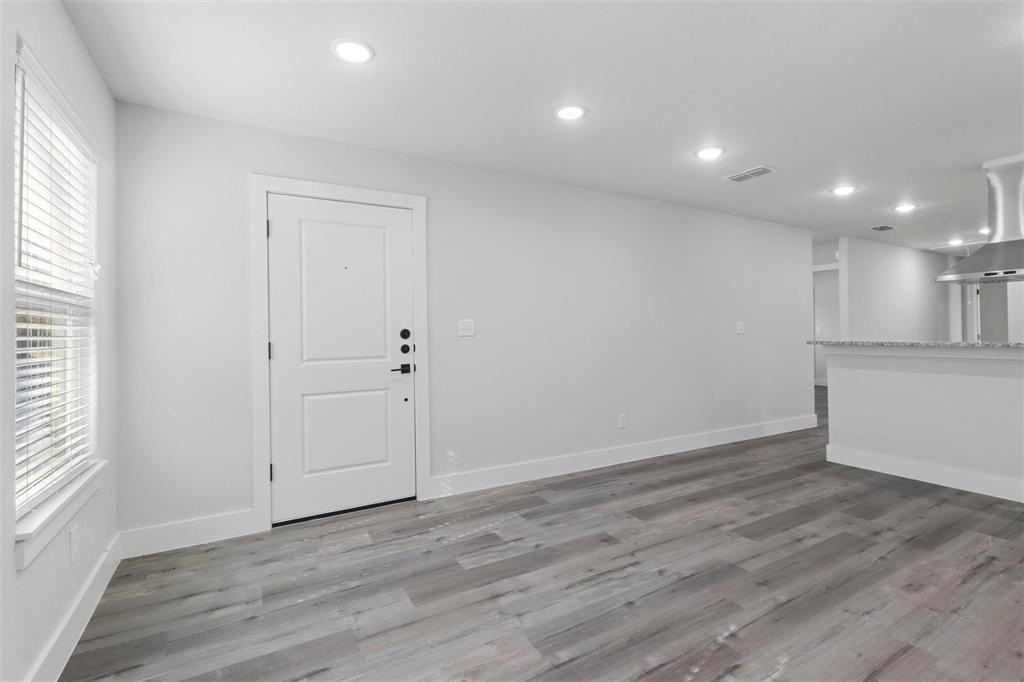 514 N Rusk Ave #516 - Photo 5 of 15