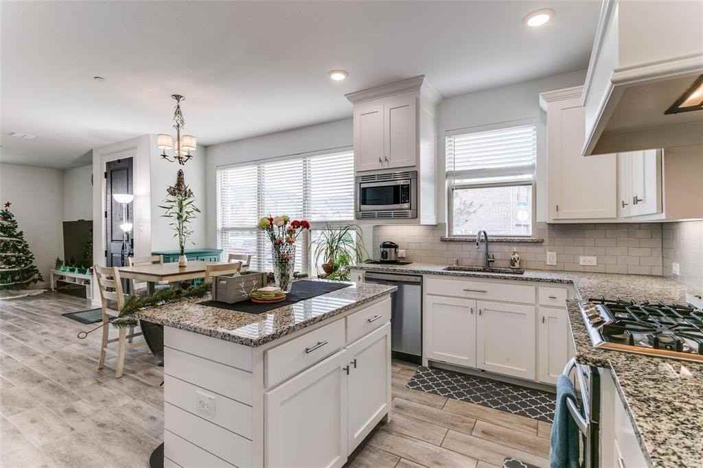 2732 Vista Park Ln - Photo 6 of 15