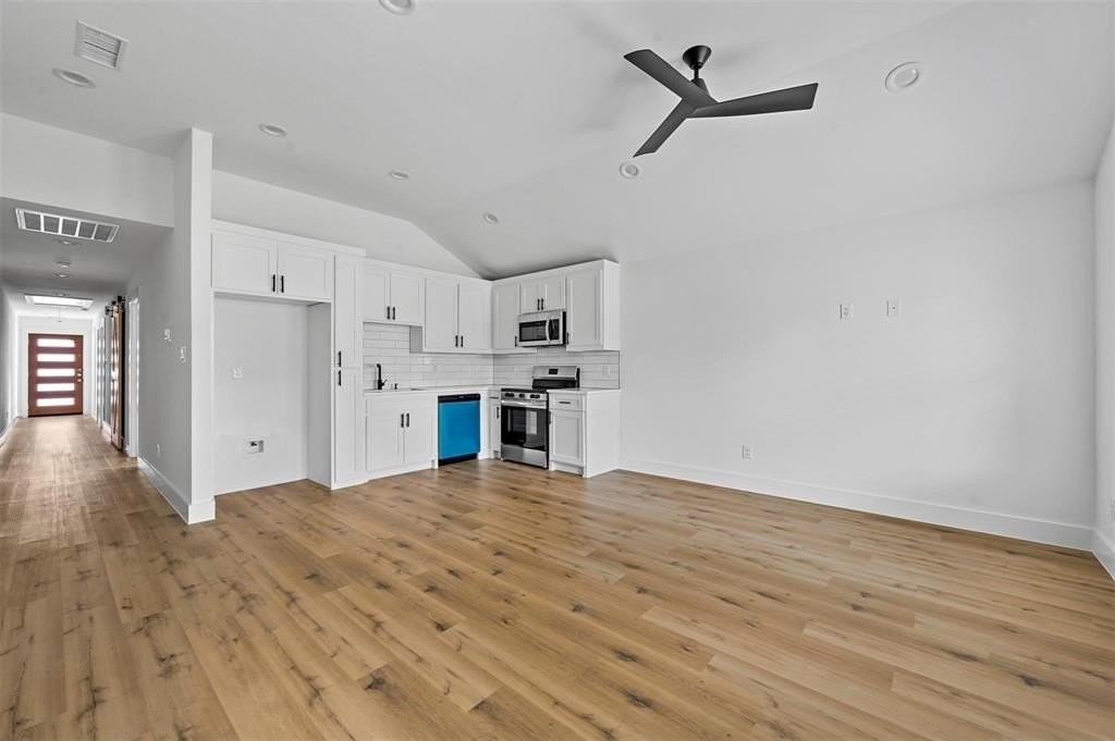 2005 Bourland St #B - Photo 2 of 21