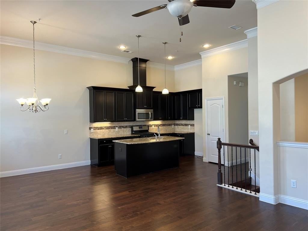 587 Hampshire Dr - Photo 6 of 22