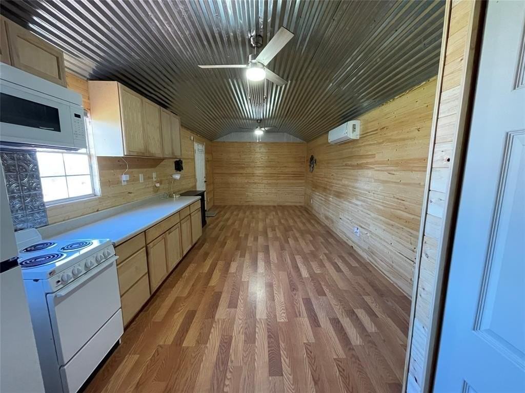 7911 Us Highway 277 S - Photo 7 of 36