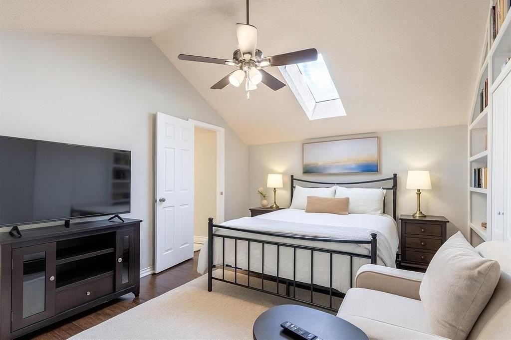 4308 Laguna Dr - Photo 2 of 9