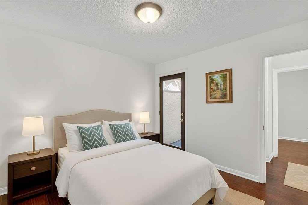 4308 Laguna Dr - Photo 7 of 9