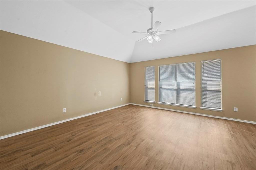 9229 Chesapeake Ln - Photo 7 of 22