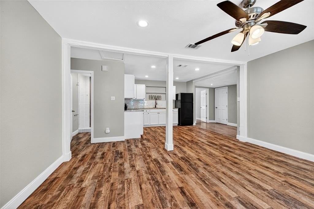 1016 W Hanna St - Photo 2 of 32