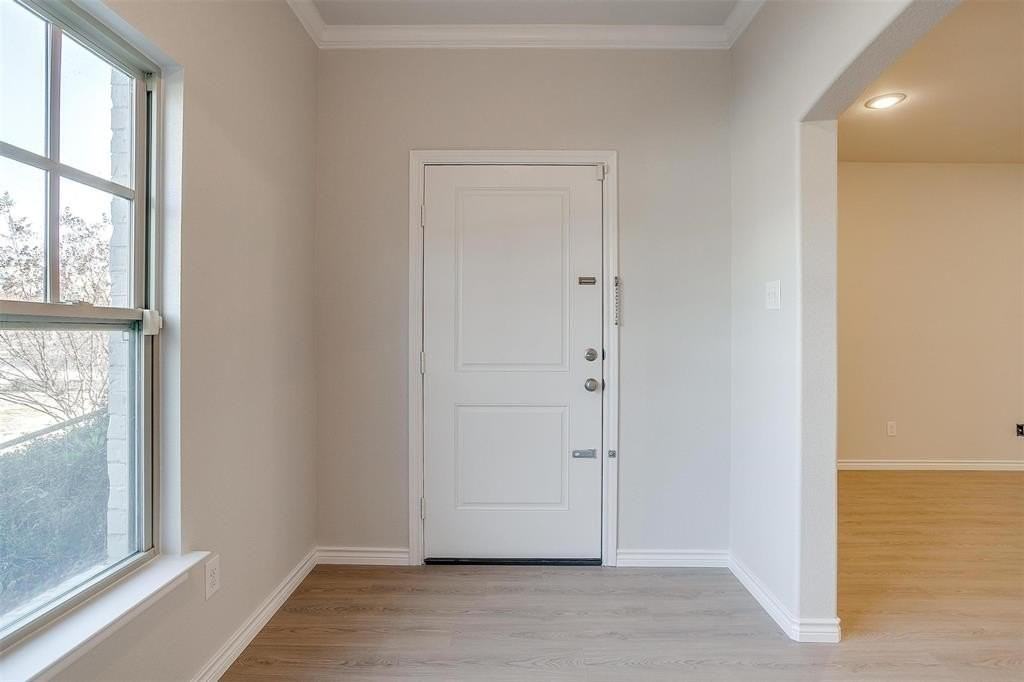 3703 Byers Ave - Photo 7 of 40