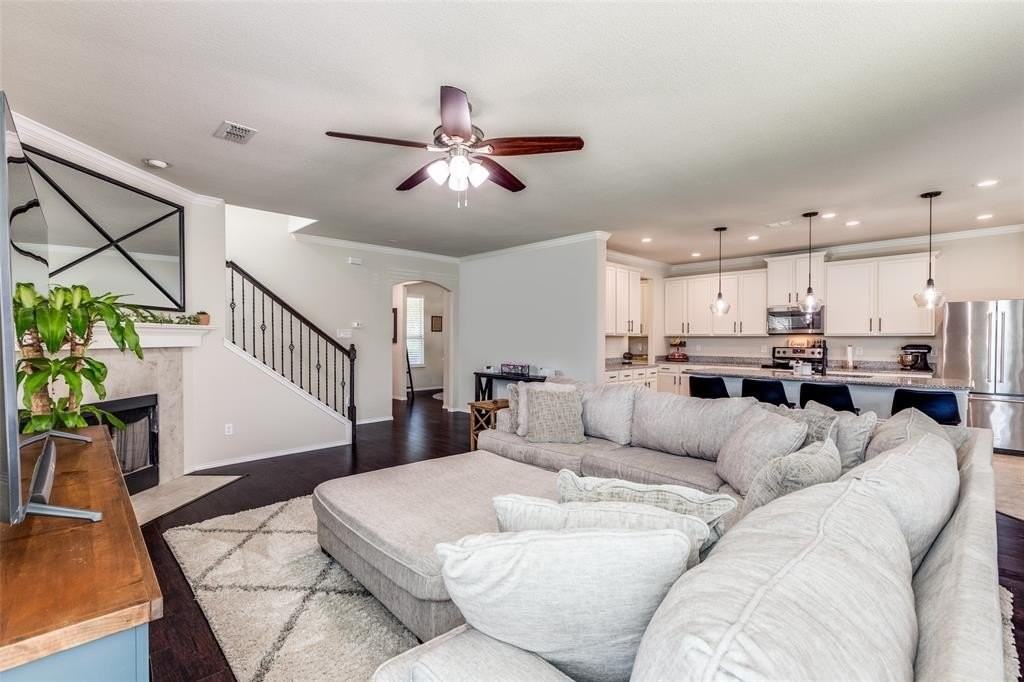 1000 Marietta Ln - Photo 7 of 37