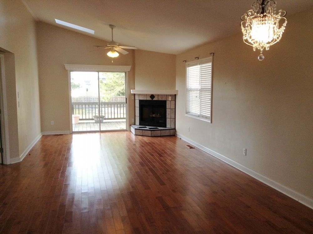 214 Nantucket Ct - Photo 2 of 23