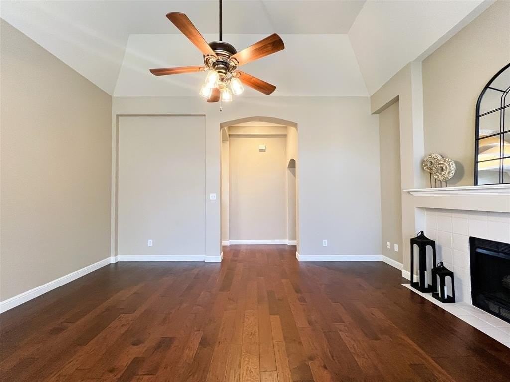 10401 Forrest Dr - Photo 6 of 40