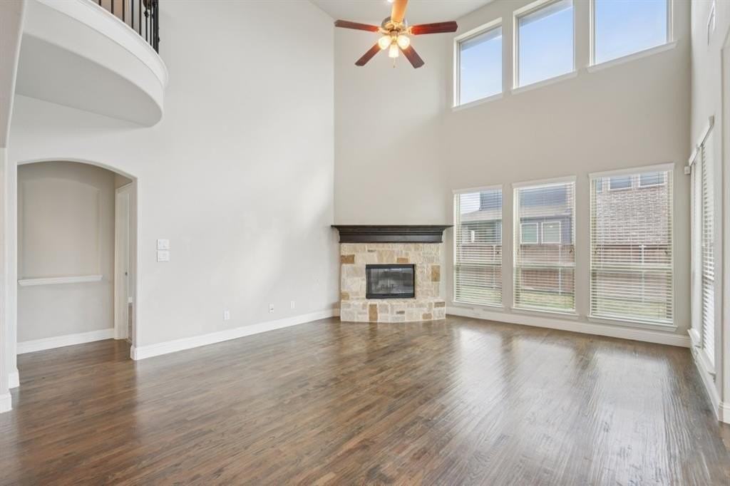 16400 Olmsted Park Blvd - Photo 4 of 40