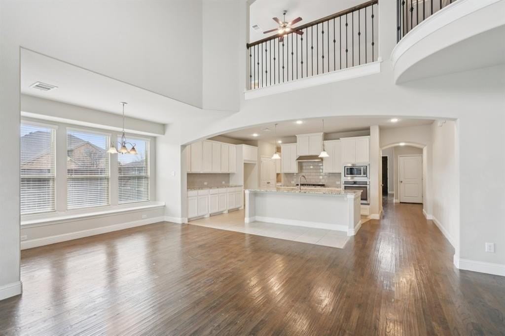 16400 Olmsted Park Blvd - Photo 7 of 40