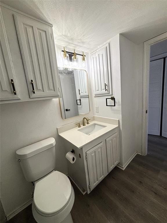 222 Shady Lane Dr - Photo 5 of 8