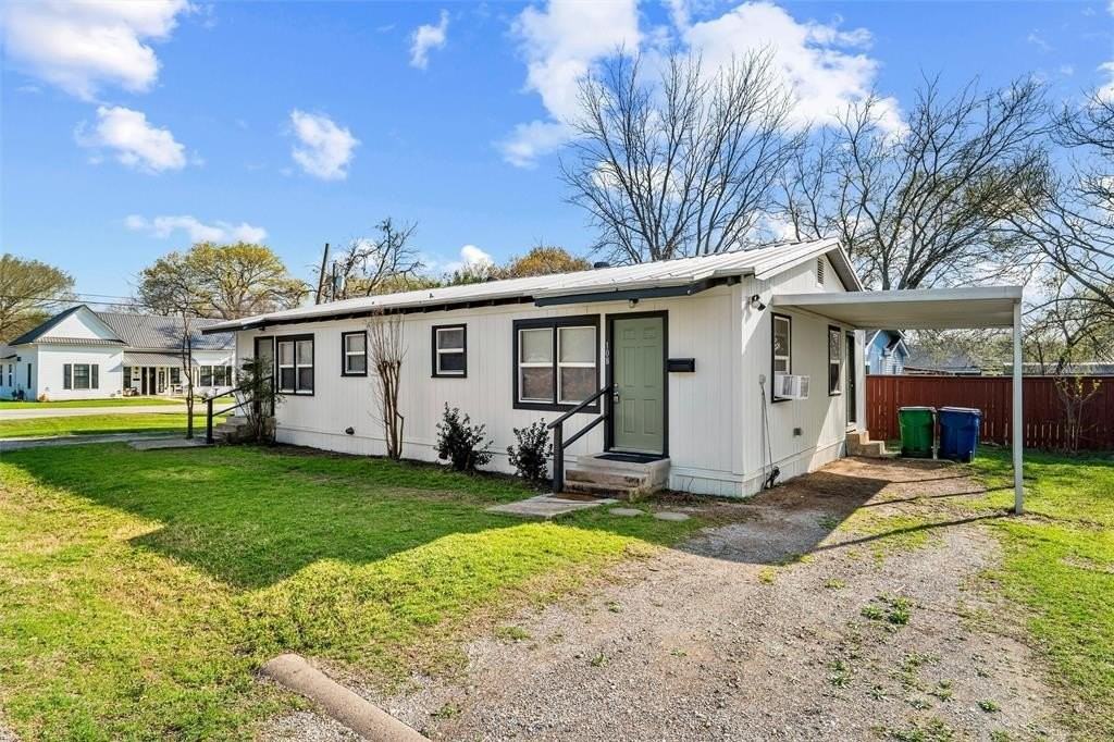 108 Poplar St - Photo 2 of 19