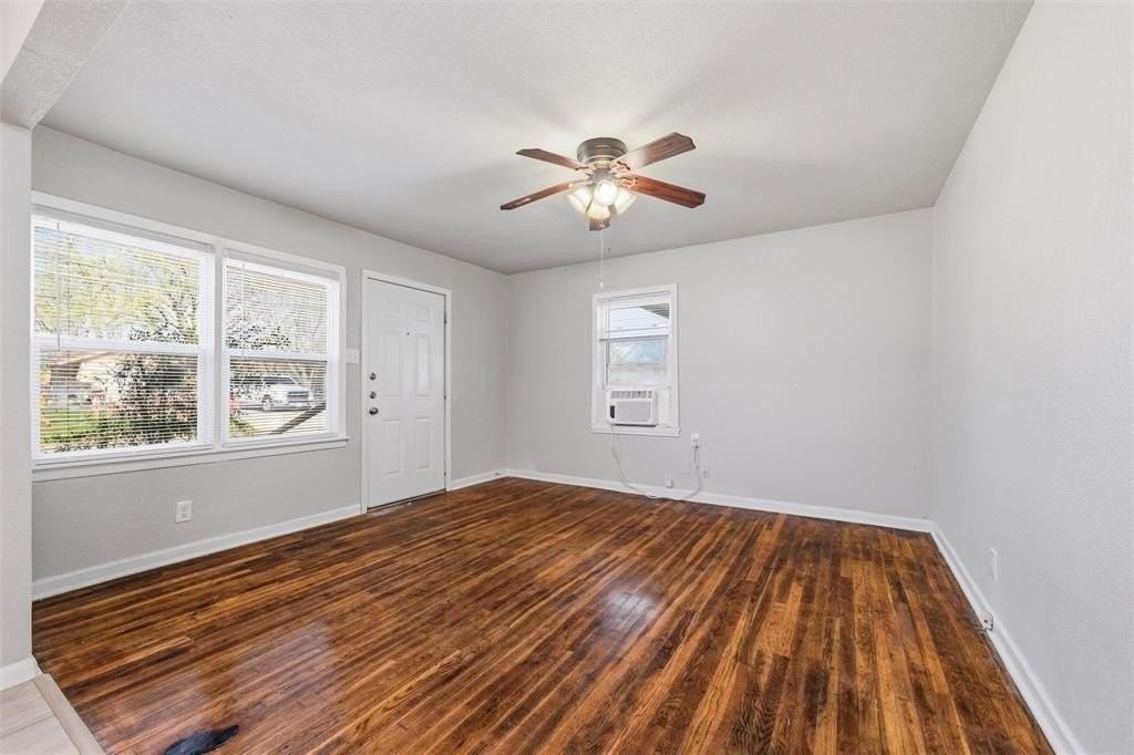 108 Poplar St - Photo 7 of 19